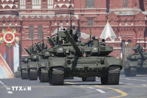Xe tăng T-90 của Nga trong lễ duyệt binh kỷ niệm 71 năm Ngày Chiến thắng tại Quảng trường Đỏ ở thủ đô Moskva ngày 9/5. (Nguồn: EPA/TTXVN)