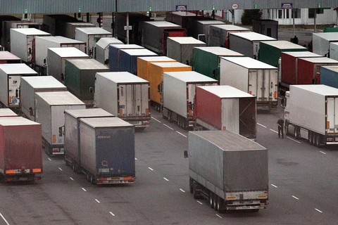 Đoàn xe tải của Ukraine bị ách tắc tại cửa khẩu biên giới Thổ Nhĩ Kỳ. (Nguồn: Sputnik)