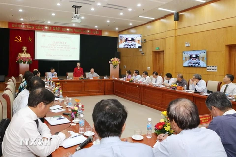 Bà Trương Thị Mai, Ủy viên Bộ Chính trị, Bí thư Trung ương Đảng, Trưởng ban Dân vận Trung ương phát biểu tại buổi gặp mặt. (Ảnh: Phương Hoa/TTXVN)