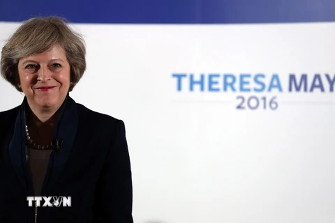 Bộ trưởng Nội vụ Anh Theresa May trong chiến dịch vận động tranh cử ở Birmingham ngày 11/7. (NguoonfL EPA/TTXVN)