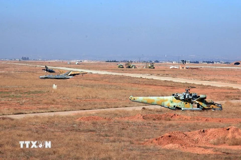 Máy bay chiến đấu của lực lượng không quân Syria tại căn cứ không quân Kweyris ở thành phố Aleppo. (Nguồn: AFP/TTXVN)