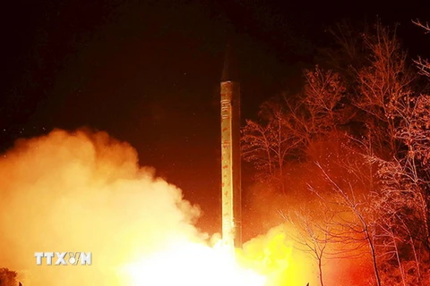 Triều Tiên phóng thử một tên lửa đạn đạo. (Nguồn: Reuters/TTXVN)