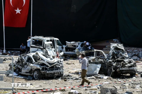 Hiện trường vụ đánh bom xe nhằm vào đồn cảnh sát ở Elazig ngày 18/8. Ảnh minh họa. (Nguồn: AFP/TTXVN)