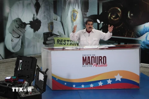 Tổng thống Nicolas Maduro phát biểu trong buổi truyền hình trực tiếp tại Caracas ngày 23/8. (Nguồn: EPA/TTXVN)