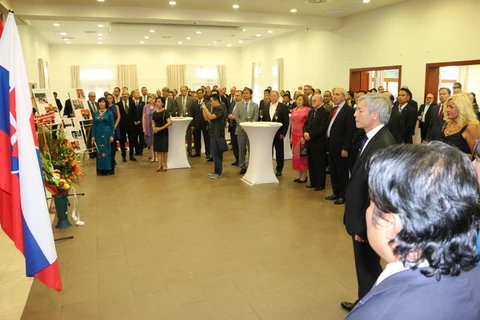 Các quan khách dự buổi lễ kỷ niệm Quốc khánh Việt Nam ở Bratislava. (Ảnh: Đức Việt/Vietnam+)