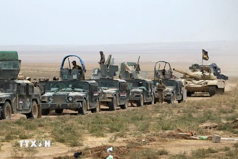 Binh sỹ Iraq tham gia chiến dịch truy quét IS đóng quân ở khu vực al-Shura, phía nam Mosul ngày 28/10. (Nguồn: AFP/TTXVN)