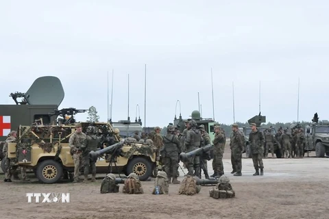  Binh sỹ NATO tại căn cứ quân sự Zagan, Ba Lan. (Nguồn: TTXVN phát)