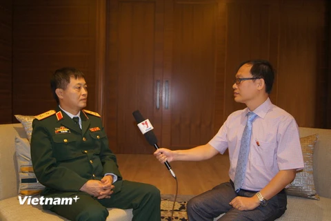 Trung tướng Vũ Chiến Thắng, Cục trưởng Cục Đối ngoại, Bộ Quốc phòng trả lời phỏng vấn. (Ảnh: Huy Bình-Đăng Chính/Vietnam+)