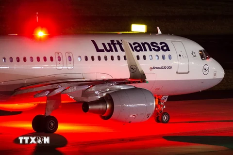 Máy bay Airbus 320-200 của Hãng hàng không Lufthansa tại Duesseldorf, Đức. (Nguồn: AFP/TTXVN)