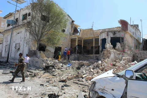 Hiện trường một vụ đánh bom ở Mogadishu ngày 2/1. Ảnh minh họa. (Nguồn: THX/TTXVN)