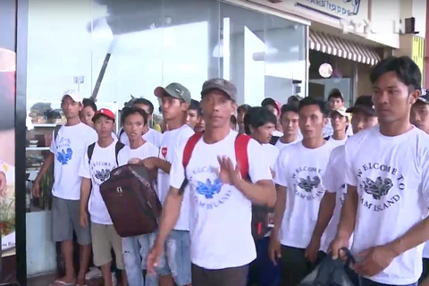 [Video] Indonesia trao trả 165 ngư dân Việt Nam trước Tết Nguyên đán
