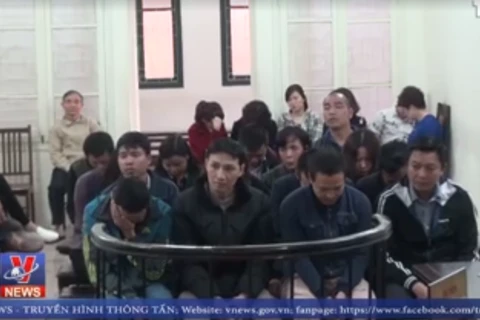 [Video] 16 nhân viên cây xăng Trần Khát Chân lĩnh án tù vì gian lận