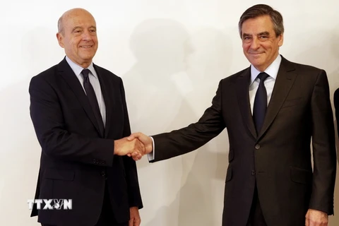 Ông Francois Fillon (phải) và ông Alain Juppe. (Nguồn: AP/TTXVN)