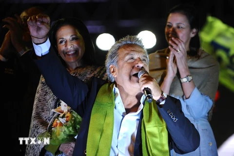 Ông Lenin Moreno vui mừng sau khi kết quả sơ bộ được công bố Quito ngày 2/4. (Nguồn: AFP/TTXVN)