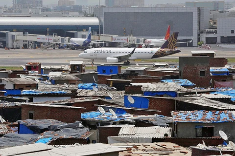 An ninh đã được tăng cường ở 3 sân bay lớn của Ấn Độ. (Nguồn: Reuters)