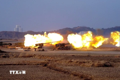 Đơn vị pháo binh số 681 của Quân đội Nhân dân Triều Tiên huấn luyện tại một địa điểm bí mật ở lãnh thổ nước này. (Nguồn: EPA/TTXVN)