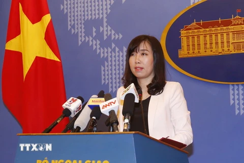 Người phát ngôn Bộ Ngoại giao Lê Thị Thu Hằng phát biểu tại buổi họp báo. (Ảnh: Văn Điệp/TTXVN)