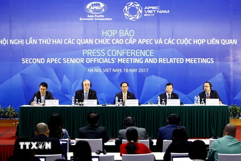 Họp báo thông báo kết quả Hội nghị quan chức cao cấp lần hai và các quan chức cao cấp APEC và các cuộc họp liên quan. (Ảnh: An Đăng/TTXVN) 