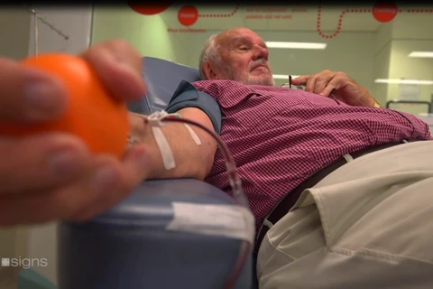 [Video] Người đàn ông 60 năm hiến máu hiếm cứu hơn 2 triệu trẻ em