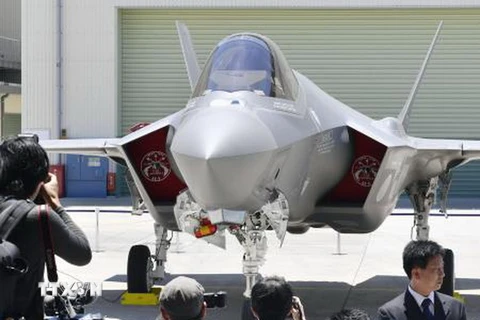  Máy bay chiến đấu F-35 được giới thiệu tại Toyoyama, Nagoya, Nhật Bản ngày 5/6. (Nguồn: Kyodo/TTXVN)