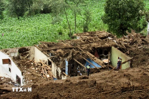  Hiện trường vụ lở đất ở San Pedro Soloma ngày 20/6. (Nguồn: AFP/TTXVN)