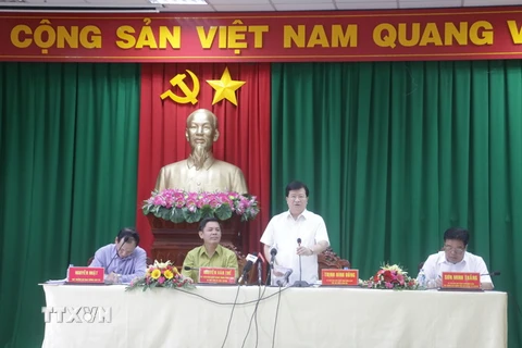 Phó Thủ tướng Trịnh Đình Dũng phát biểu kết luận cuộc họp. (Ảnh: Ngọc Thiện/TTXVN)