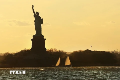Tượng Nữ thần Tự do ở New York, Mỹ. (Nguồn: AFP/TTXVN)