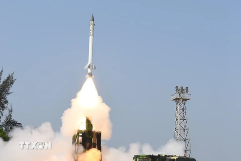 Một vụ phóng tên lửa thử nghiệm của Ấn Độ. (Nguồn: EPA/TTXVN)