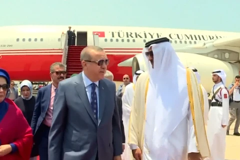 [Video] Tổng thống Thổ Nhĩ Kỳ Recep Tayyip Erdogan tới Qatar