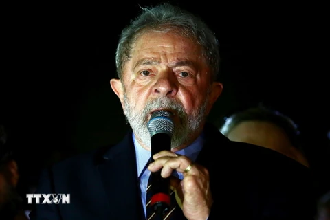  Cựu Tổng thống Brazil Lula da Silva phát biểu tại Curitiba ngày 13/9. (Nguồn: AFP/TTXVN)