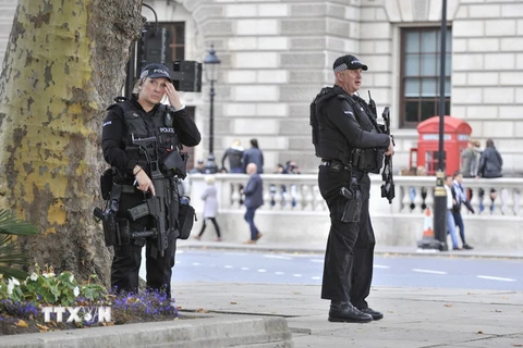 Cảnh sát tuần tra tại London ngày 17/9. (Nguồn: THX/TTXVN)