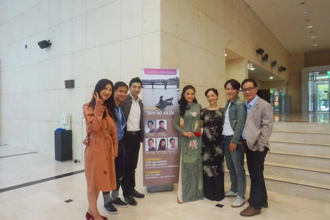 Các diễn viên Nhà hát Tuổi trẻ và Đoàn kịch Jigeum, Hàn Quốc sẽ tham gia vở kịch "Bến bờ xa lắc." (Nguồn: Nhà hát Tuổi trẻ)