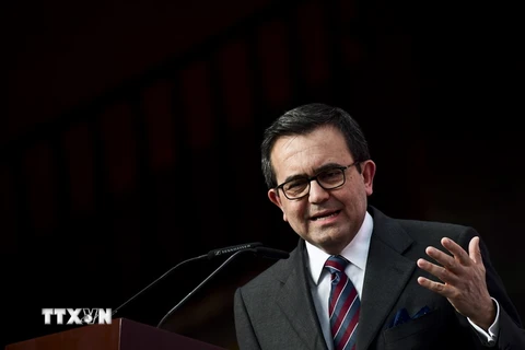 Bộ trưởng Kinh tế Mexico Ildefonso Guajardo tại cuộc họp báo ở Mexico City ngày 18/10. (Nguồn: AFP/TTXVN)