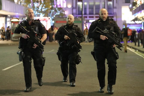 Cảnh sát Anh tuần tra tại thủ đô London. (Nguồn: AFP/TTXVN)