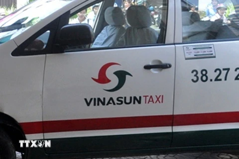 Vinasun Corp cho rằng Grab Taxi Việt Nam đã gây thiệt hại cho hãng hơn 41 tỷ đồng. (Nguồn: TTXVN)