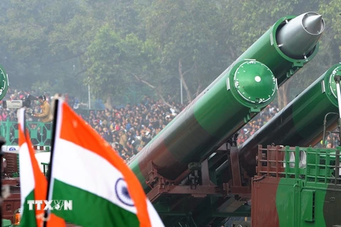 Hệ thống tên lửa BrahMos của Ấn Độ tại lễ diễu binh kỷ niệm Ngày Quốc khánh ở New Delhi ngày 26/1/2014. (Nguồn: AFP/TTXVN)