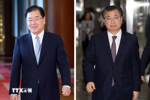 Giám đốc Cơ quan Tình báo quốc gia Suh Hoon (phải)và người đứng đầu Văn phòng An ninh quốc gia của Tổng thống Hàn Quốc, ông Chung Eui-yong (trái) sẽ tới Triều Tiên. (Nguồn: YONHAP/TTXVN)