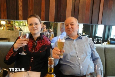  cựu điệp viên hai mang người Nga Sergei Skripal và con gái. (Nguồn: The Sun/TTXVN)