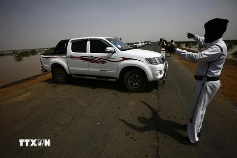 Cảnh sát làm nhiệm vụ tại Kasala, Sudan. (Nguồn: AFP/TTXVN)