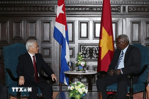 Tổng Bí thư Nguyễn Phú Trọng hội kiến với Chủ tịch Quốc hội Cuba Esteban Lazo Henández. (Ảnh: Trí Dũng/TTXVN)