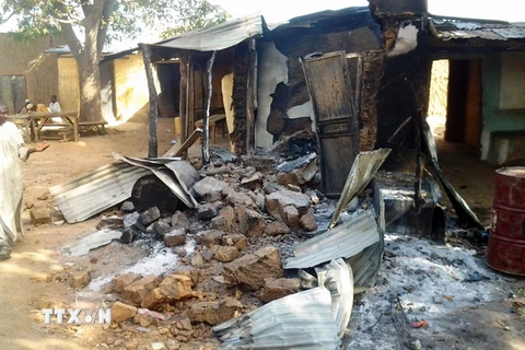 Hiện trường một vụ tấn công ở làng Kizara, bang Zamfara, Nigeria. Ảnh minh họa. (Nguồn: AFP/TTXVN)
