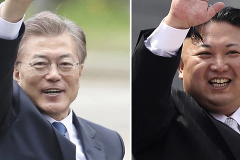 Tổng thống Hàn Quốc Moon Jae-in và nhà lãnh đạo Triều Tiên Kim Jong-un. (Nguồn: AP)
