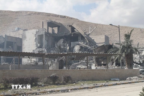 Trung tâm nghiên cứu khoa học Syria bị phá hủy sau vụ tấn công của Mỹ, Anh, Pháp ngày 14/4. (Nguồn:THX/TTXVN)
