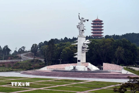 Khu tượng đài Chiến thắng Đồng Lộc. (Ảnh: Thanh Hà/TTXVN)