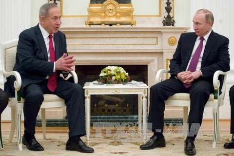  Tổng thống Nga Vladimir Putin (phải) và Thủ tướng Israel Benjamin Netanyahu (trái) tại cuộc gặp ở Moskva ngày 9/3/2017. (Nguồn: AFP/TTXVN)