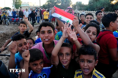 Trẻ em Syria tại thị trấn Kharab al-Shahem ở Daraa ngày 8/7. (Ảnh: THX/TTXVN)