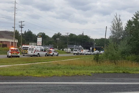 Xe cấp cứu xuất hiện sau vụ xả súng tại khu vực Brookside Drive ở Fredericton, Canada. (Nguồn: Reuters)