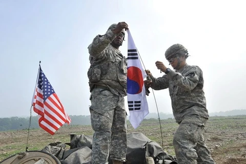 Hình ảnh trong một cuộc tập trận của Mỹ và Hàn Quốc tháng 8/2017. (Nguồn: The Independent)