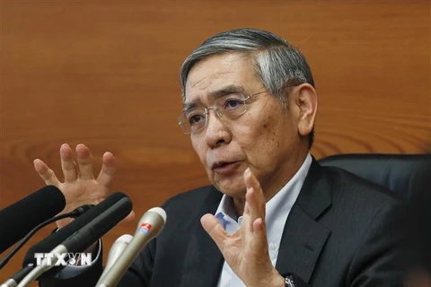 Thống đốc Ngân hàng trung ương Nhật Bản (BoJ) Haruhiko Kuroda phát biểu trong cuộc họp tại thủ đô Tokyo. (Ảnh: EPA-EFE/TTXVN)