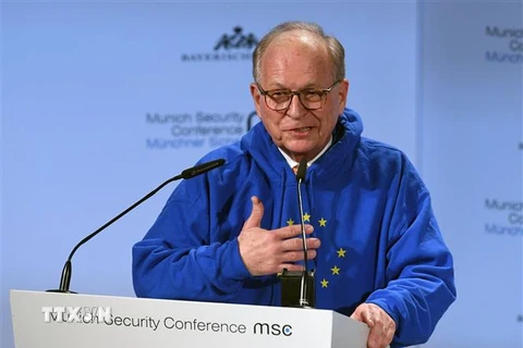 Chủ tịch MSC Wolfgang Ischinger phát biểu tại Hội nghị An ninh Munich ngày 15/2. (Ảnh: AFP/TTXVN)